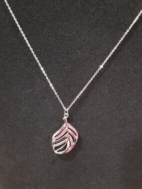 NWT Paparazzi Silver Chain W/ Pink & Silver Feather Long Necklace & Earring Set